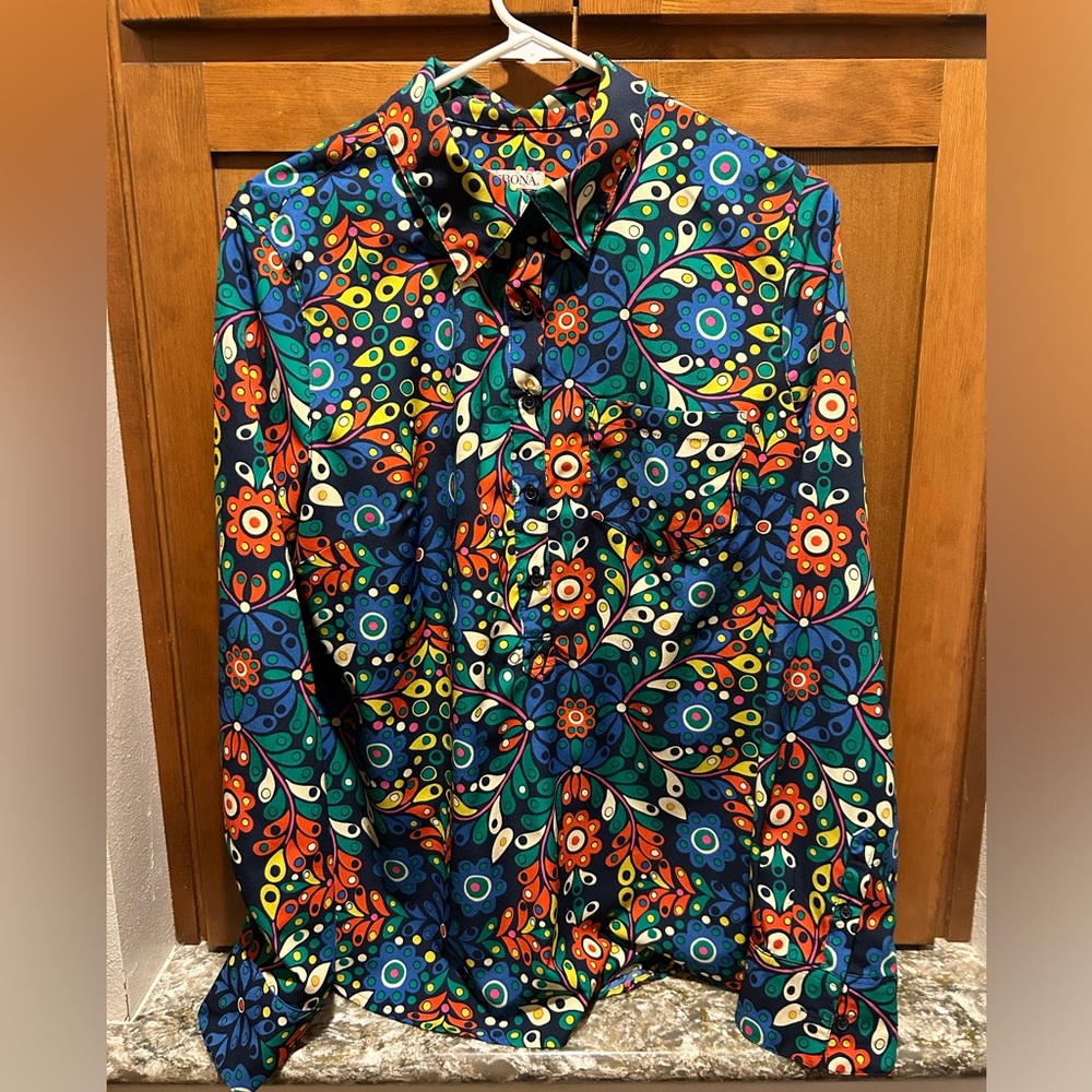 70’s style half button up top